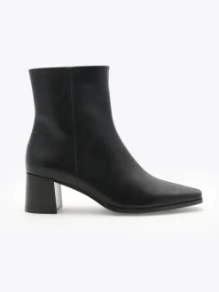 Adare Boot Black