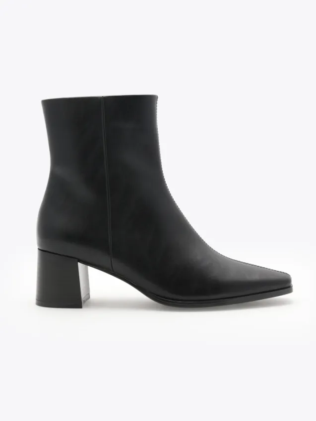 Adare Boot Black