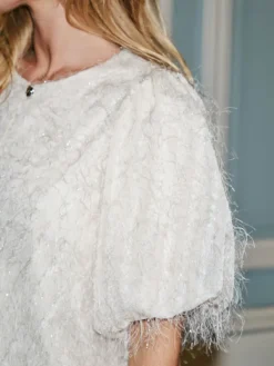 Aisa Frilly Blouse Creme