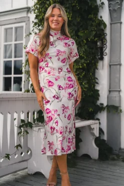 Alivia Short Sleeve Satin Midi Dress Tulip Pink