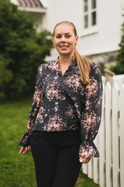 Amara Garden Flower Blouse Dark Navy