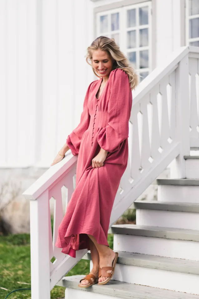 Annelie Solid Crepe Dress Cherry Pink