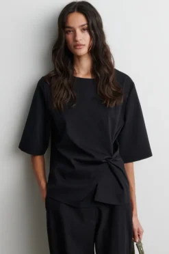 Arkai Drape Tee Black