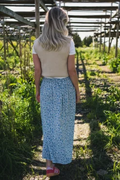 Astrid HW Skirt Q Harbor Flower