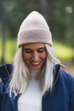Beanie Sand