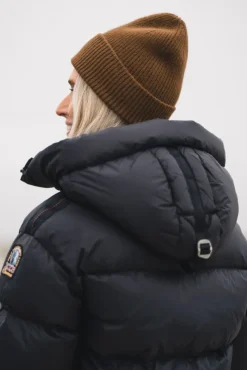 Beanie Walnut