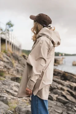 Bergen Poncho Beige