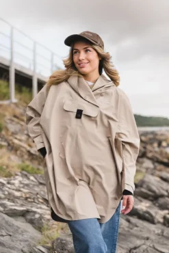 Bergen Poncho Beige