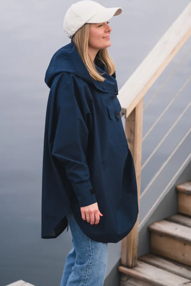 Bergen Poncho Dark Navy