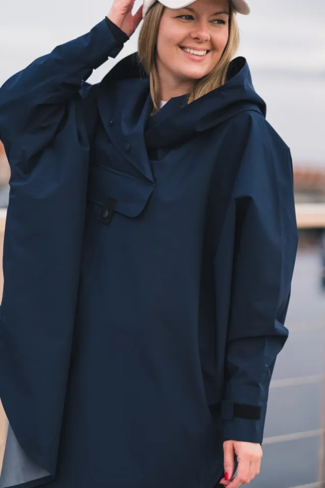Bergen Poncho Dark Navy