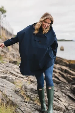 Bergen Poncho Dark Navy