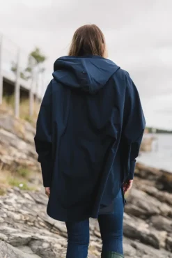 Bergen Poncho Dark Navy