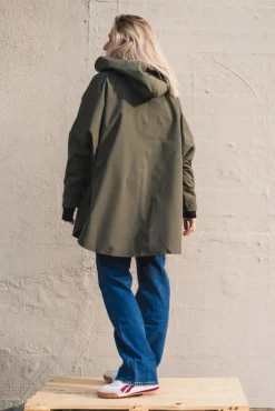 Bergen Poncho Grape Leaf