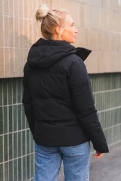 Besseggen Light Short Black