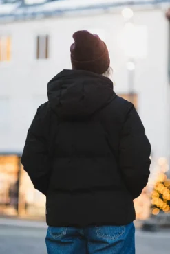 Besseggen Light Short Black