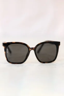 Betty Tort/Smoke
