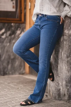 Bootcut Camellia