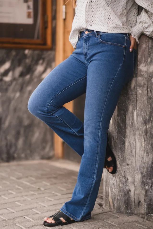 Bootcut Camellia