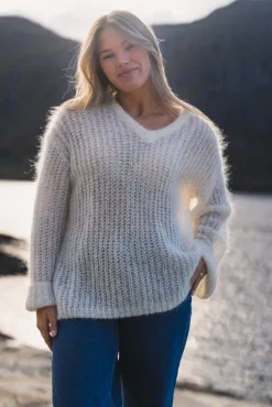 Boxy Mohair V-Neck Ecru