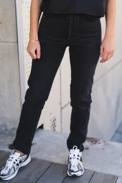 Breezy Britt Black Crosshatch