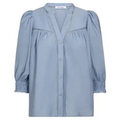 Callum Lace Puff V-Shirt Pale Blue