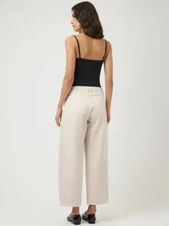 Camea HW Barrel Ankle Jeans Pristine