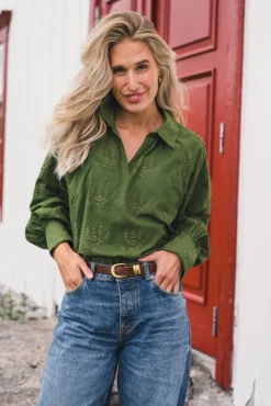 Camilla Top EMB Chive