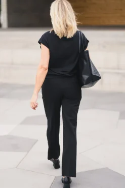 Clara 285 Black Regular