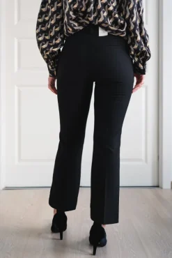 Clara Crop 285 Black Glow
