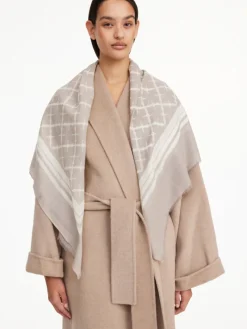 Cornelis Wool Scarf Feather