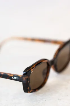 Daisy Tort/Brown