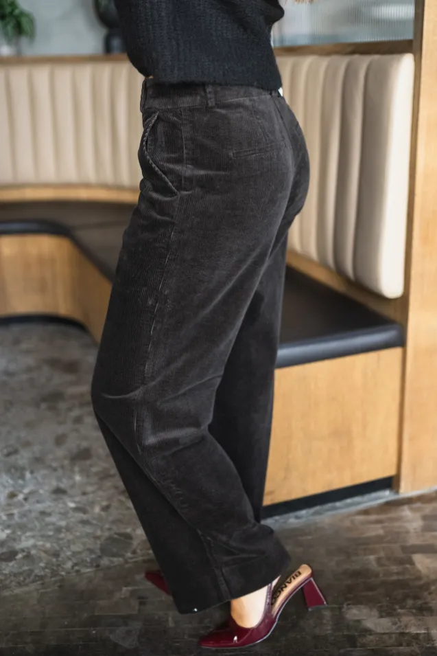 Dena 837 Dark Coffee Corduroy Regular