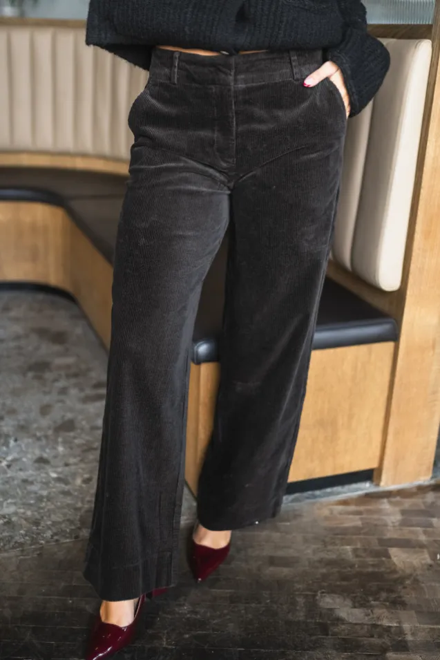 Dena 837 Dark Coffee Corduroy Regular