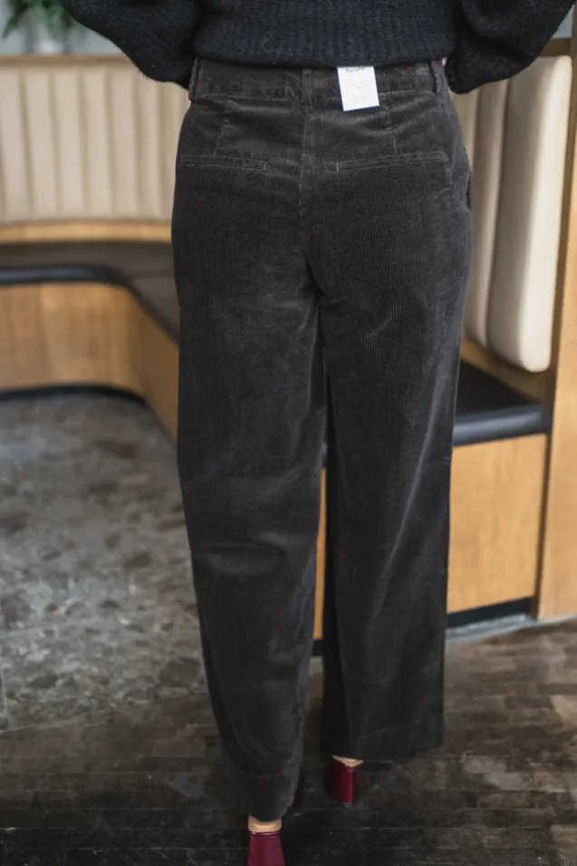 Dena 837 Dark Coffee Corduroy Regular