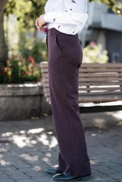 Dena 053 Deep Garnet Long