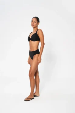 Dione Solid Bottom Black