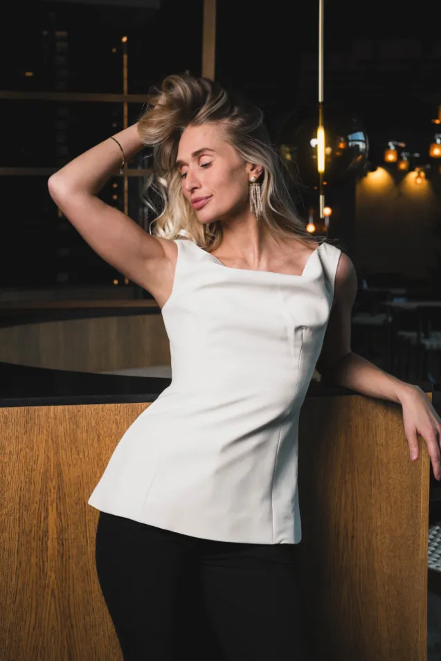 Diora Half Off Shoulder Top Vanilla