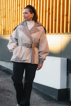 Duskregn Short Trench Coat Sand