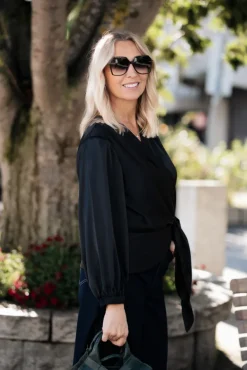 Elena Blouse Semi Rich Black