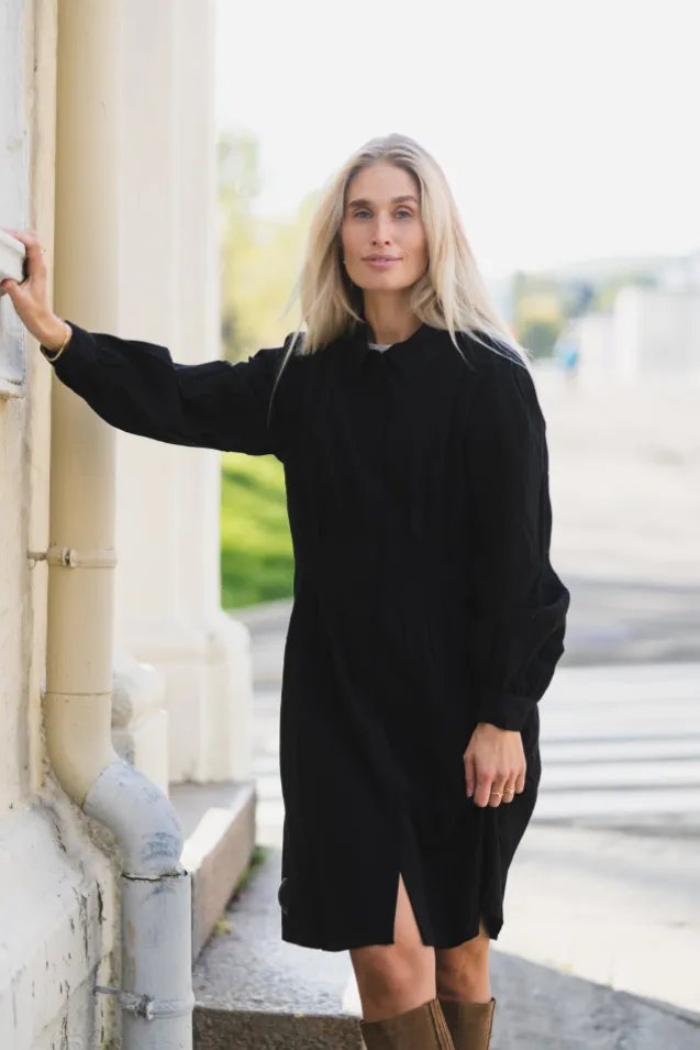 Elsa Asana Dress Black