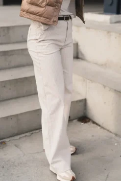 Erica 825 Oat Milk Stripe Regular