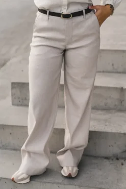 Erica 769 Sand Linen Regular