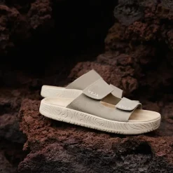 Etna Suede Soft Taupe Almond