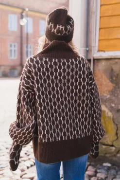 Fam New Pattern Dark Earth