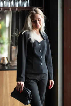 Favo LS Blazer Top Black