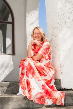 Faye Dress Maui Flower