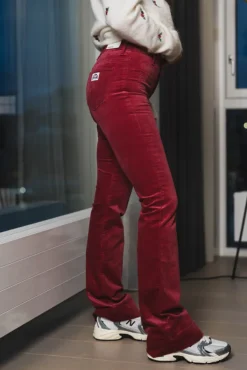 Flare Earth Red