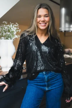 Flow LS V-Neck Sequin Top Black