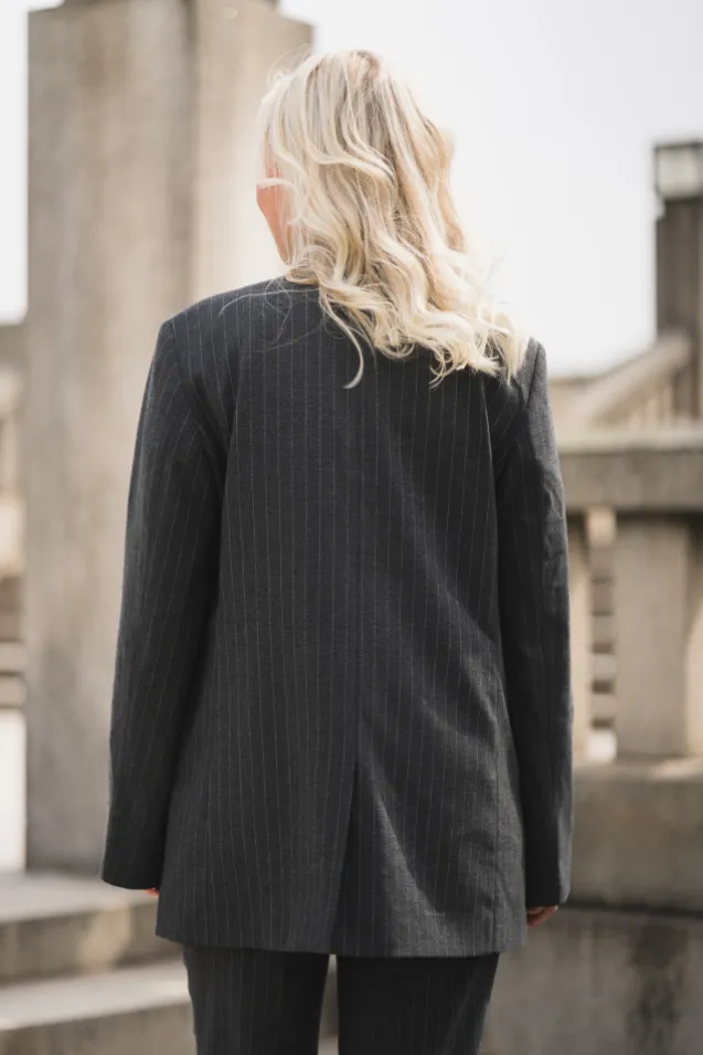 Frida 226 Meteorite Pinstripe