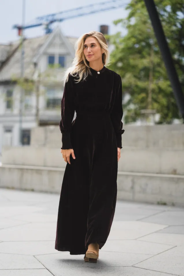 Greta Velvet Long Dress Chocolate